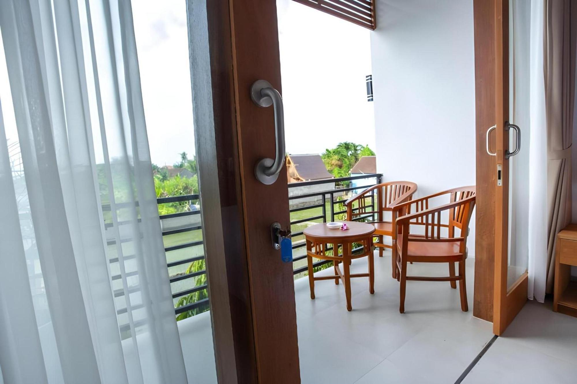 Oyo 1207 Pondok 789 Near Canggu Echo Beach Luaran gambar